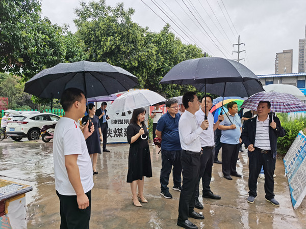 涇陽縣縣長(zhǎng)郝瑞耀一行蒞臨涇陽縣西城保障房項(xiàng)目對(duì)防汛工作檢查指導(dǎo)