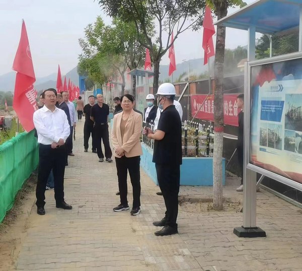 綏德縣委常委、副縣長苗立群一行蒞臨綏德縣第二凈水廠項目檢查指導工作