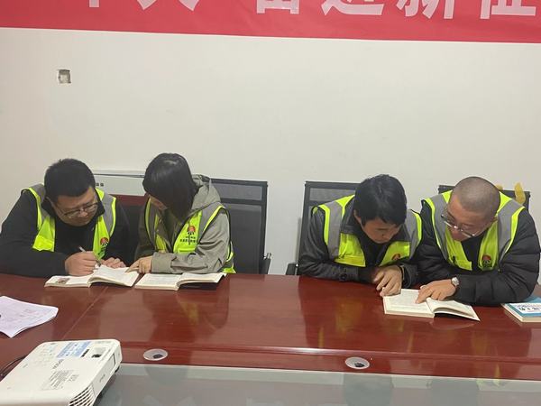 陜煤建設(shè)銅煤公司:第一項(xiàng)目部黨支部多項(xiàng)舉措開展“紀(jì)律學(xué)習(xí)教育月”回頭望