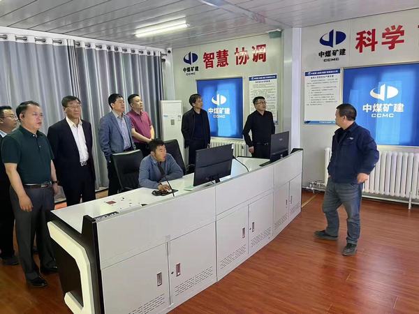 陜煤建設(shè)考察團(tuán)一行到中煤三建進(jìn)行對標(biāo)學(xué)習(xí)