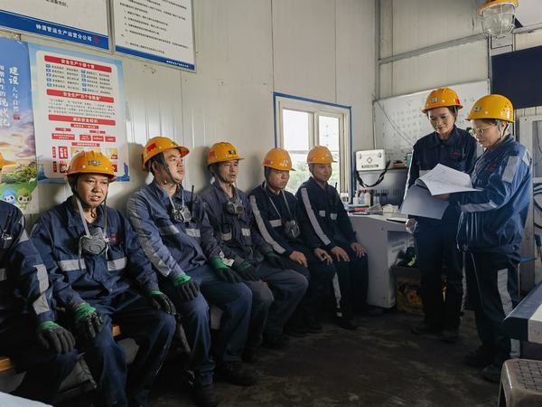 陜煤建設(shè)集團(tuán)洗選煤運(yùn)營(yíng)公司神渭蒲城運(yùn)營(yíng)項(xiàng)目部：巾幗女工“話”真情 筑牢安全半邊天