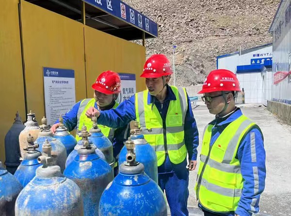 陜煤建設(shè)礦建三公司：多點(diǎn)發(fā)力，點(diǎn)亮安全之光