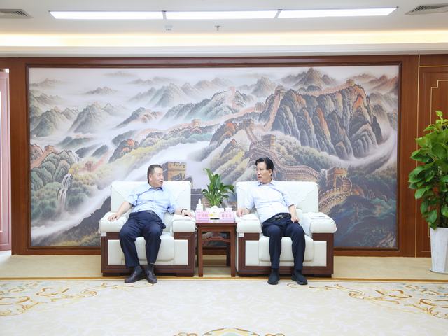 陜煤建設(shè)領(lǐng)導(dǎo)赴榆能集團拜訪交流