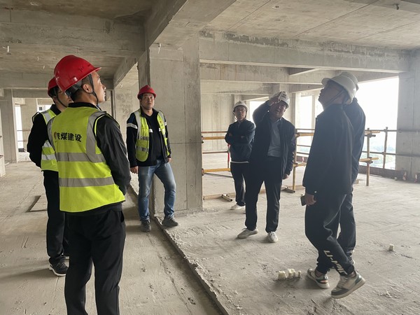 陜煤建設(shè)銅煤公司第二項(xiàng)目部與陜煤建設(shè)西北分公司加強(qiáng)精細(xì)化對(duì)標(biāo)，共同提升項(xiàng)目管理水平