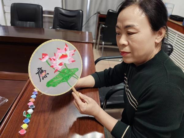 陜煤建設(shè)洗選煤運(yùn)營(yíng)公司檸條塔運(yùn)營(yíng)項(xiàng)目部開展：“巧手抒廉情，清風(fēng)揚(yáng)正氣”主題趣味手工活動(dòng)