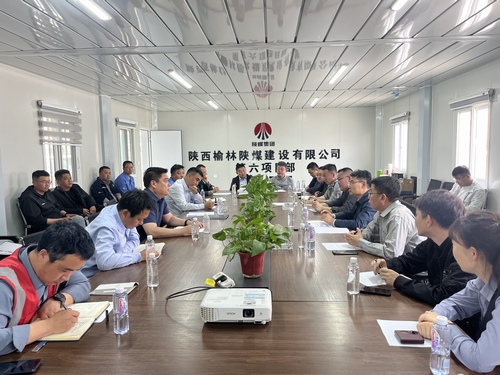 榆林城投集團總會計師朱志昌一行蒞臨陜煤建設(shè)榆林公司承建的榆溪希望城建設(shè)項目檢查指導(dǎo)工作