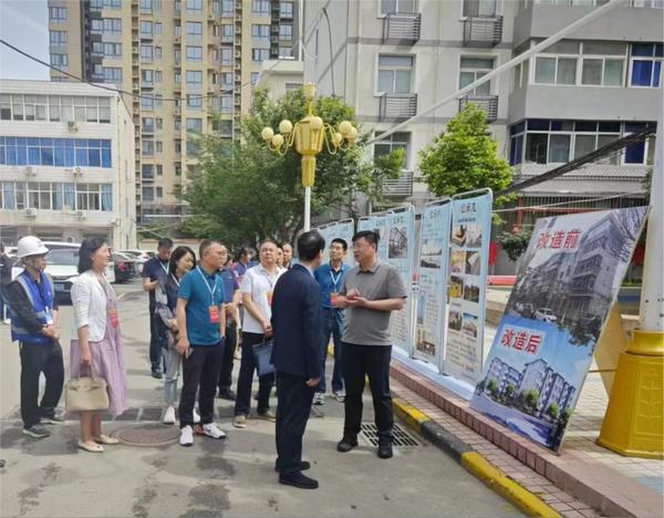 西安市新城區(qū)人大代表、政協(xié)委員蒞臨陜煤建設(shè)新城公司干休所項目進行調(diào)研
