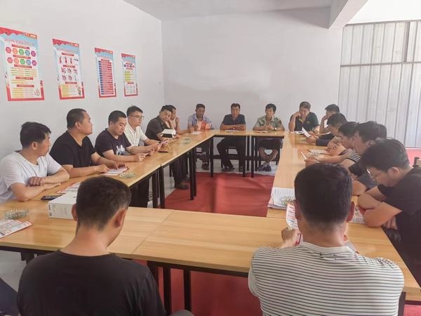 陜煤建設(shè)煤礦運(yùn)營(yíng)服務(wù)分公司：緊抓人才隊(duì)伍建設(shè) 提升企業(yè)核心競(jìng)爭(zhēng)力