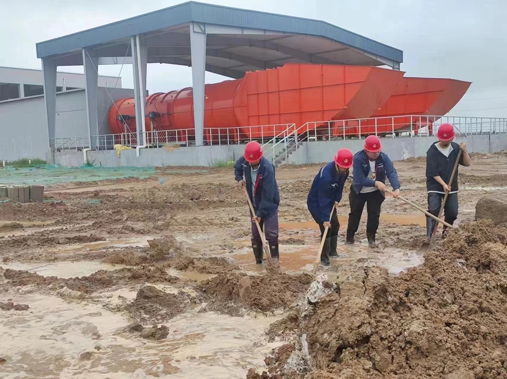 陜煤建設(shè)天工公司土建九部：防洪搶險(xiǎn)顯擔(dān)當(dāng)，共筑安全新防線