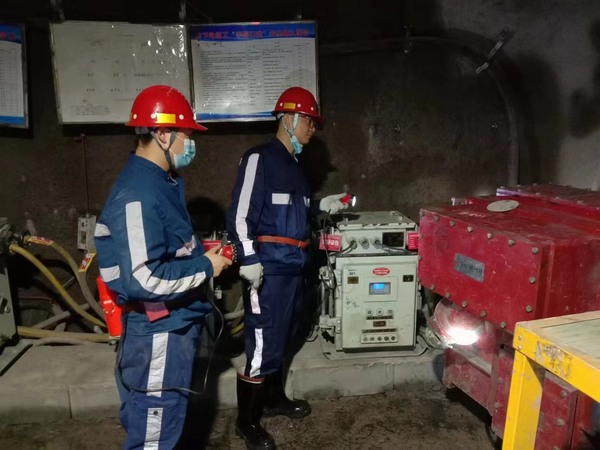 陜煤建設煤礦運營服務分公司：國慶生產(chǎn)“不打烊”  全力以赴保安全