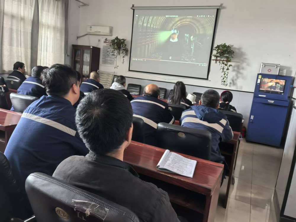 陜煤建設洗選煤運營公司澄合山陽運營項目部：以安全“預警”?！绊槙场辫T“防線”