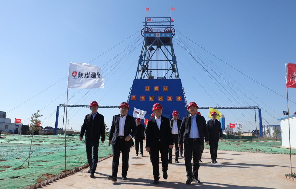 陜煤集團李仰東一行深入陜北片區(qū)項目開展安全消防大檢查