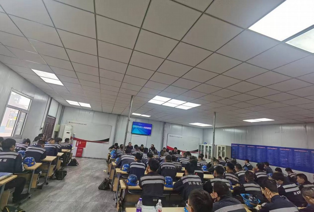 陜煤建設(shè)洗選煤運(yùn)營(yíng)公司紅柳林洗煤廠項(xiàng)目部： 織密管理“顆粒度”  打好安全“收官戰(zhàn)”