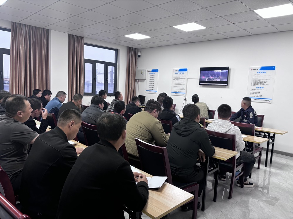 陜煤建設(shè)洗選煤運營公司榆陽運營項目部：守護(hù)生命的“防火墻”，敲響防火警鐘