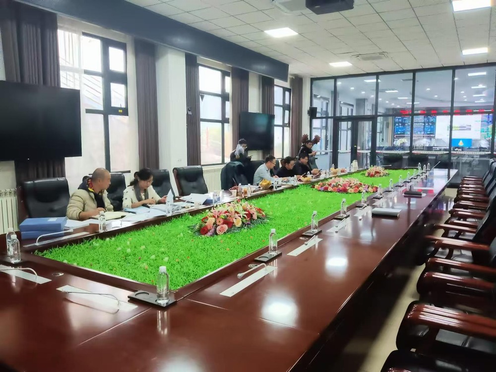 陜煤建設(shè)天工公司承建的雙龍煤礦井下西二三條大巷管路延伸工程順利通過(guò)驗(yàn)收