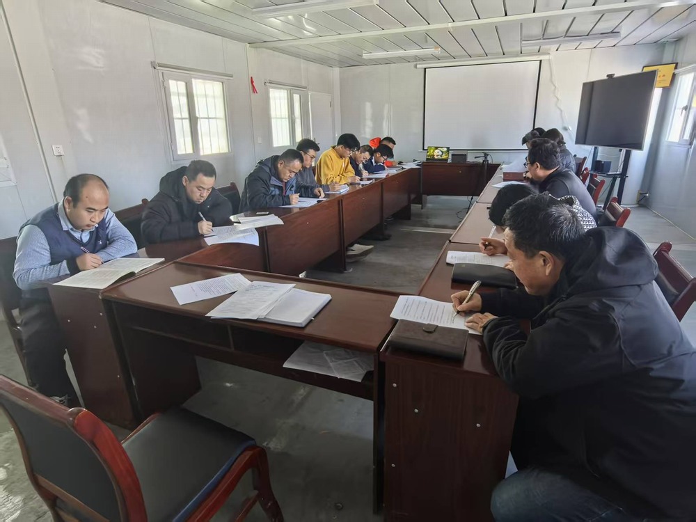 陜煤建設(shè)天工公司新疆第一項(xiàng)目部：“課”不容緩，筑牢復(fù)工安全防線