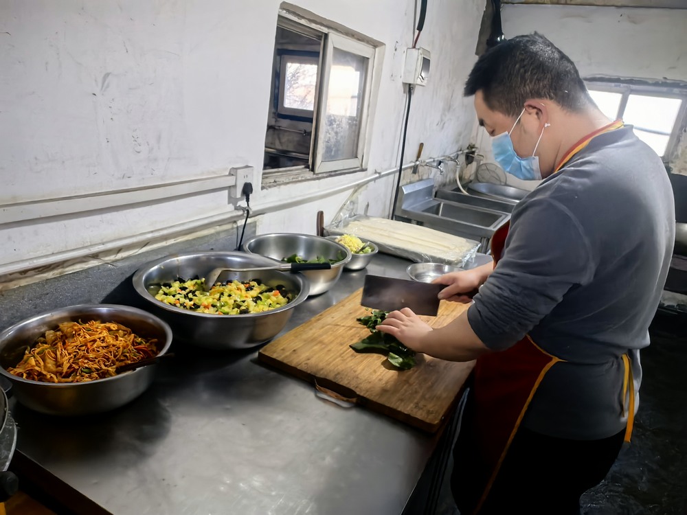 陜煤建設洗選煤運營公司第二項目部：“食、浴、居”三管齊下  提升員工幸福感