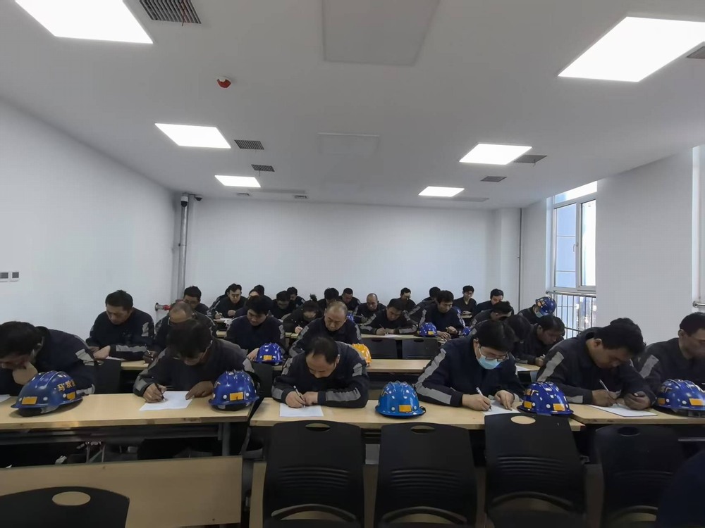 陜煤建設(shè)洗選煤運(yùn)營公司紅柳林洗煤廠項(xiàng)目部：撬動(dòng)人才引領(lǐng)“新引擎，賦能現(xiàn)場(chǎng)管理“譜新篇”