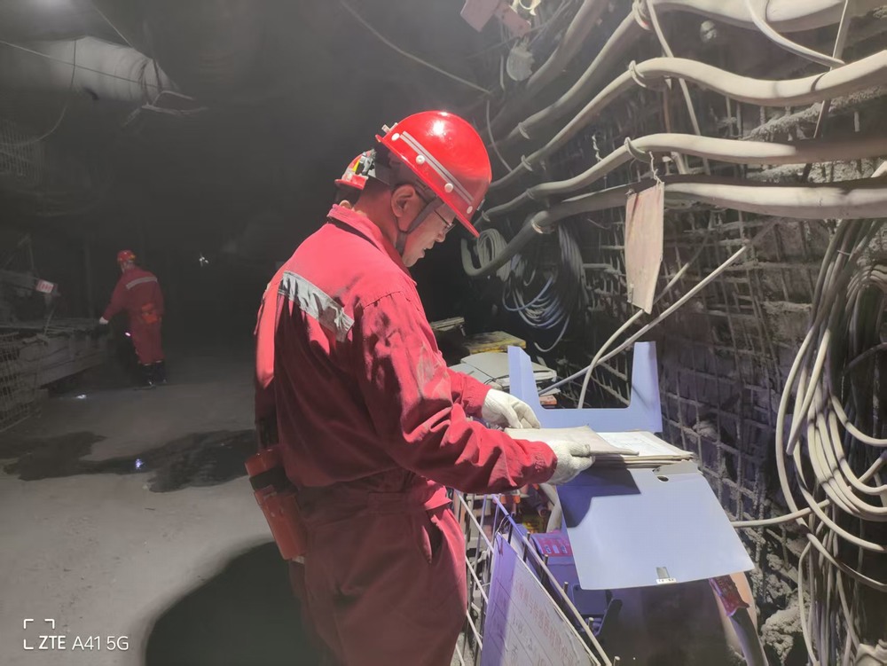 陜煤建設(shè)礦建二公司：群監(jiān)崗“零點(diǎn)行動(dòng)”筑牢安全防線