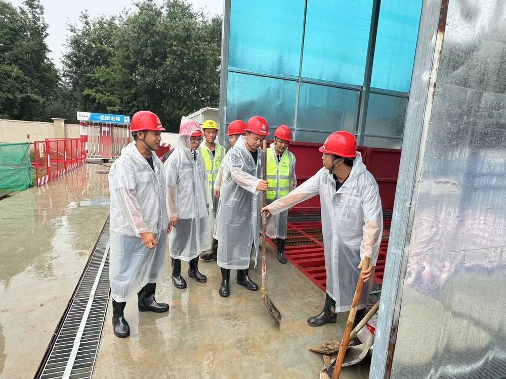 陜煤建設(shè)天工公司土建第二十七項(xiàng)目部：“汛”速行動(dòng)，嚴(yán)守雨季安全線