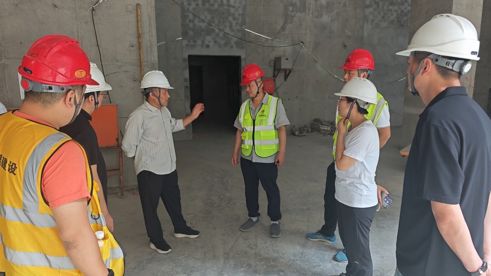 陜煤建設(shè)銅煤公司：保險公司專家深入施工現(xiàn)場開展安全檢查與培訓(xùn)