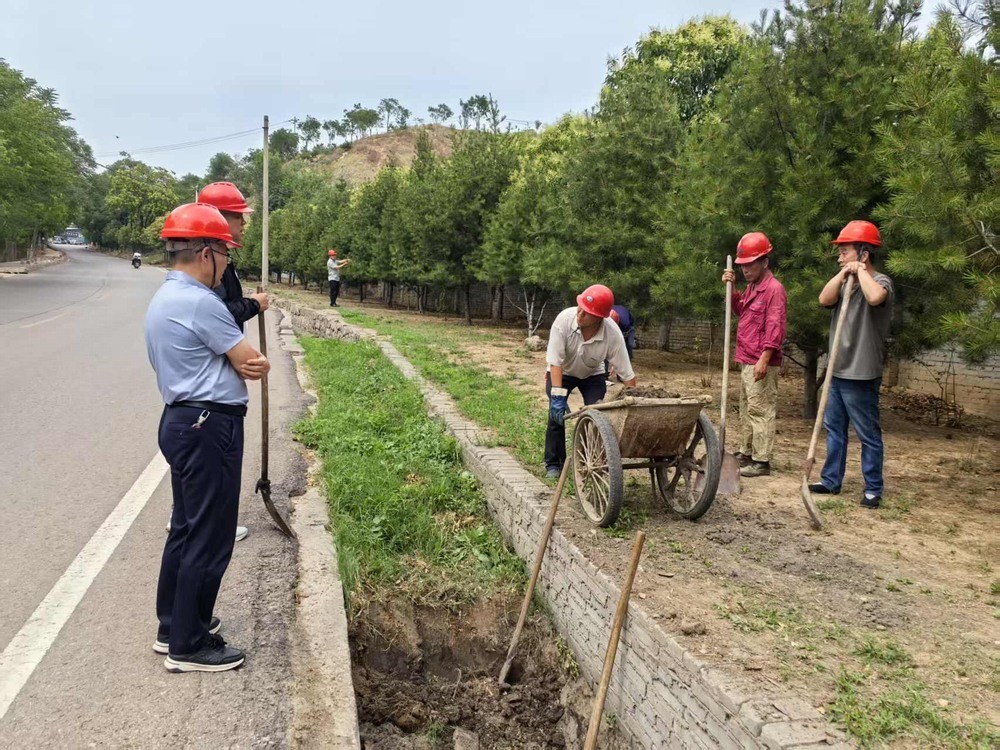 安全生產(chǎn)月超燃行動！清淤攻堅顯身手 巧思護(hù)墻守安全