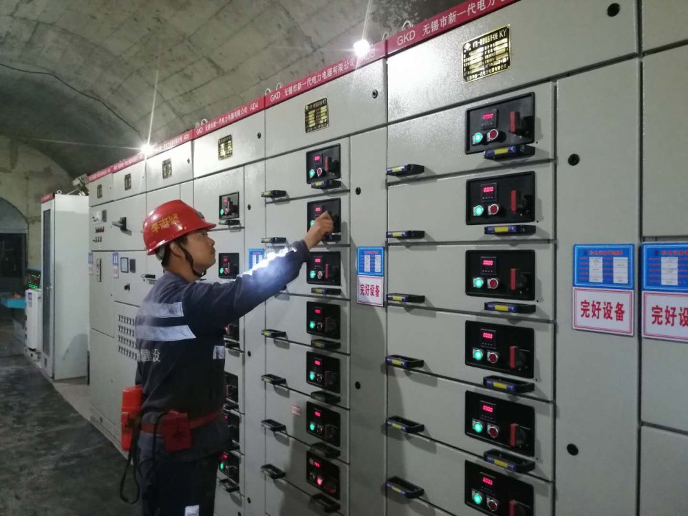 陜煤建設(shè)渭南分公司第一安裝項目部：你戰(zhàn)高溫，我送清涼，這個夏天不服“暑”