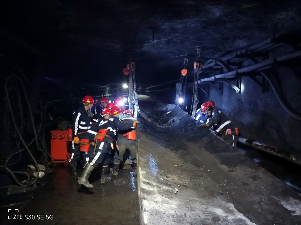 班班聯(lián)動(dòng)、環(huán)環(huán)相扣！陜煤建設(shè)韓城分公司張家峁項(xiàng)目部“雙一流”班組打造安全生產(chǎn)“動(dòng)態(tài)防護(hù)鏈”