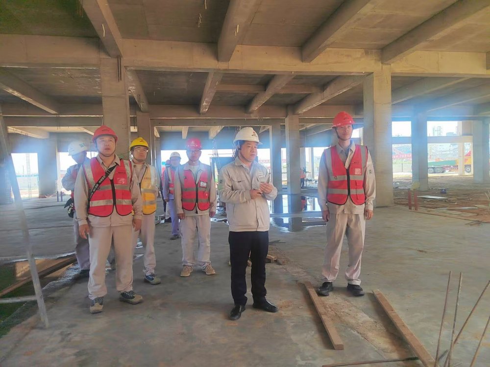 榆林化學(xué)紀(jì)委書記張光榮一行深入天工公司基層項目檢查指導(dǎo)工作