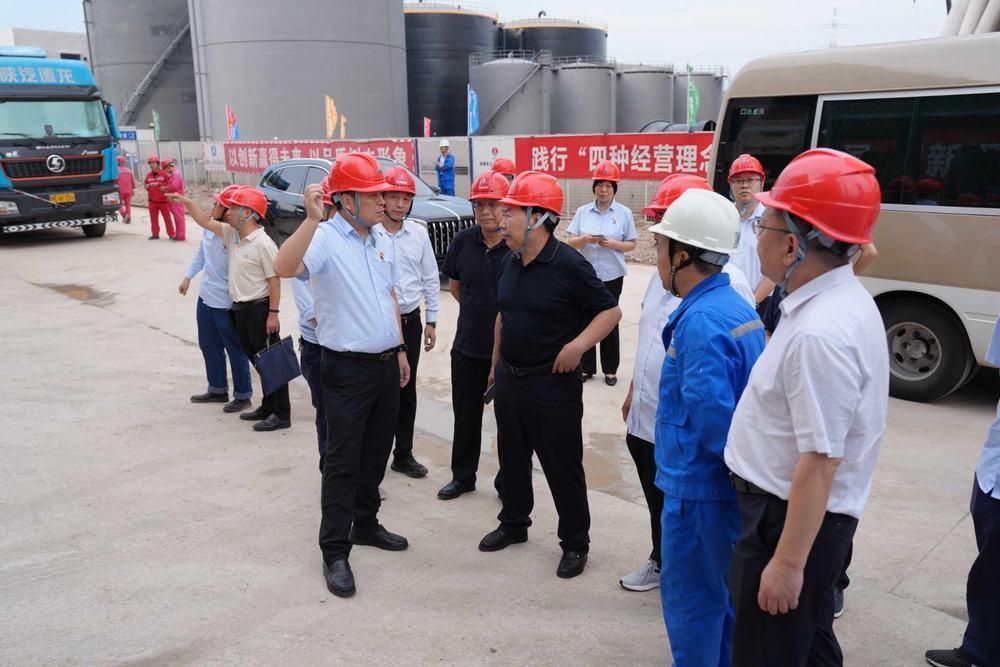 陜煤電力集團(tuán)董事長馮平安一行深入陜煤建設(shè)石門電廠項目部及汨羅電廠項目部檢查指導(dǎo)工作