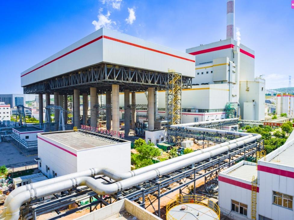 陜煤建設(shè)機(jī)電安裝公司新元潔能項(xiàng)目部：蒸汽管道施工及吹掃圓滿(mǎn)收官 筑牢城市供熱根基