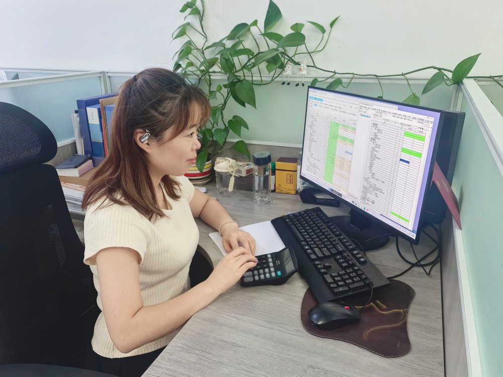 財務(wù)人的每一串?dāng)?shù)據(jù)，皆是溫情