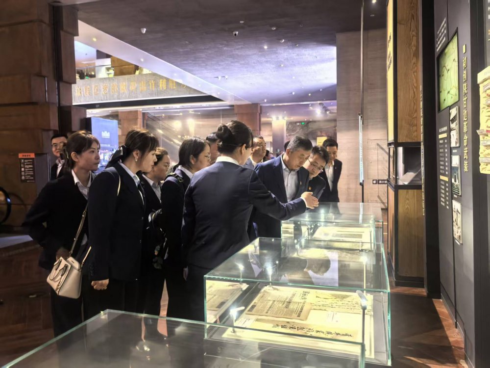 陜煤建設(shè)物資設(shè)備管理黨支部開展“緬懷革命英烈，傳承紅色基因”主題黨日活動(dòng)