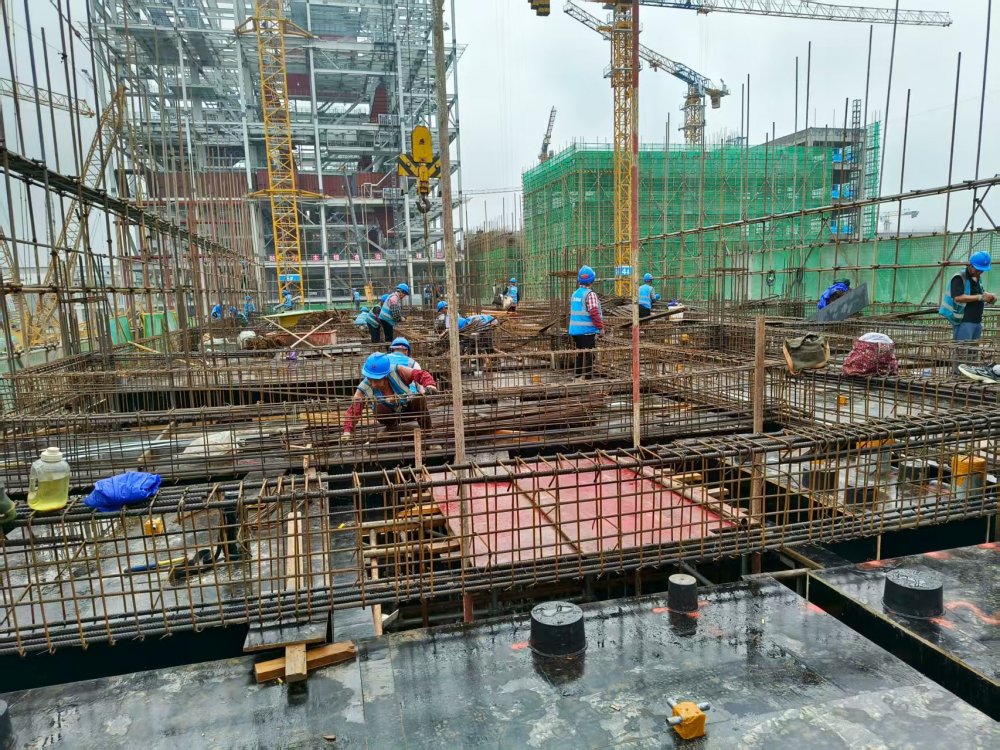 陜煤建設韓城分公司土建四項目部：雙節(jié)攻堅奏強音，項目建設破浪行