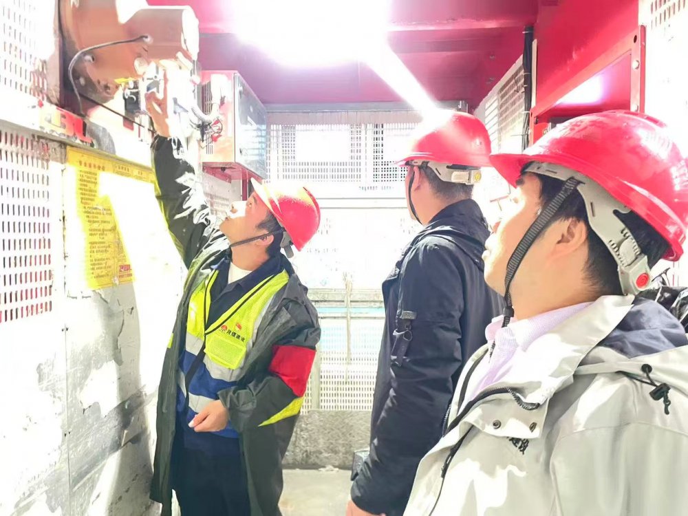 陜煤建設(shè)韓城分公司土建二項目部：安全不下線，青春在一線