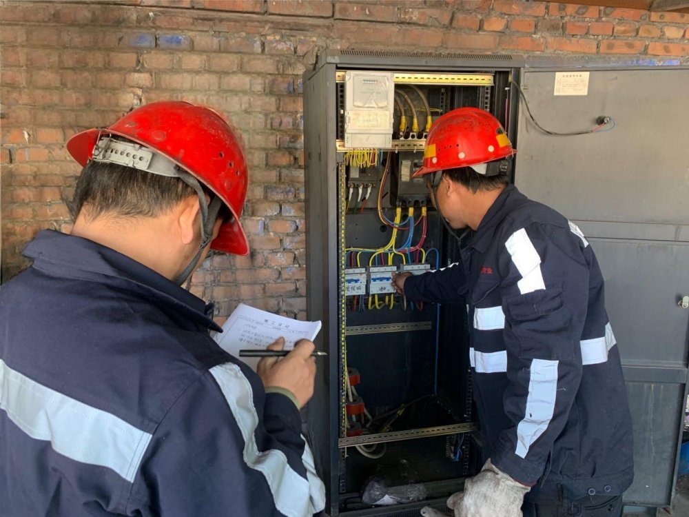 陜煤建設(shè)韓城分公司張家峁項目部：擰緊機電“安全閥” 沖刺百日安全目標(biāo)