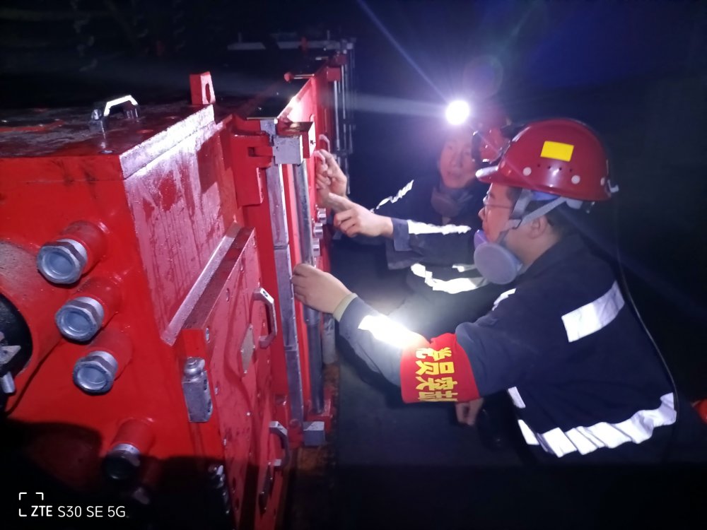 陜煤建設(shè)韓城分公司張家峁項(xiàng)目部：夯責(zé)任 除隱患 防風(fēng)險 織密百日安全“防護(hù)網(wǎng)”