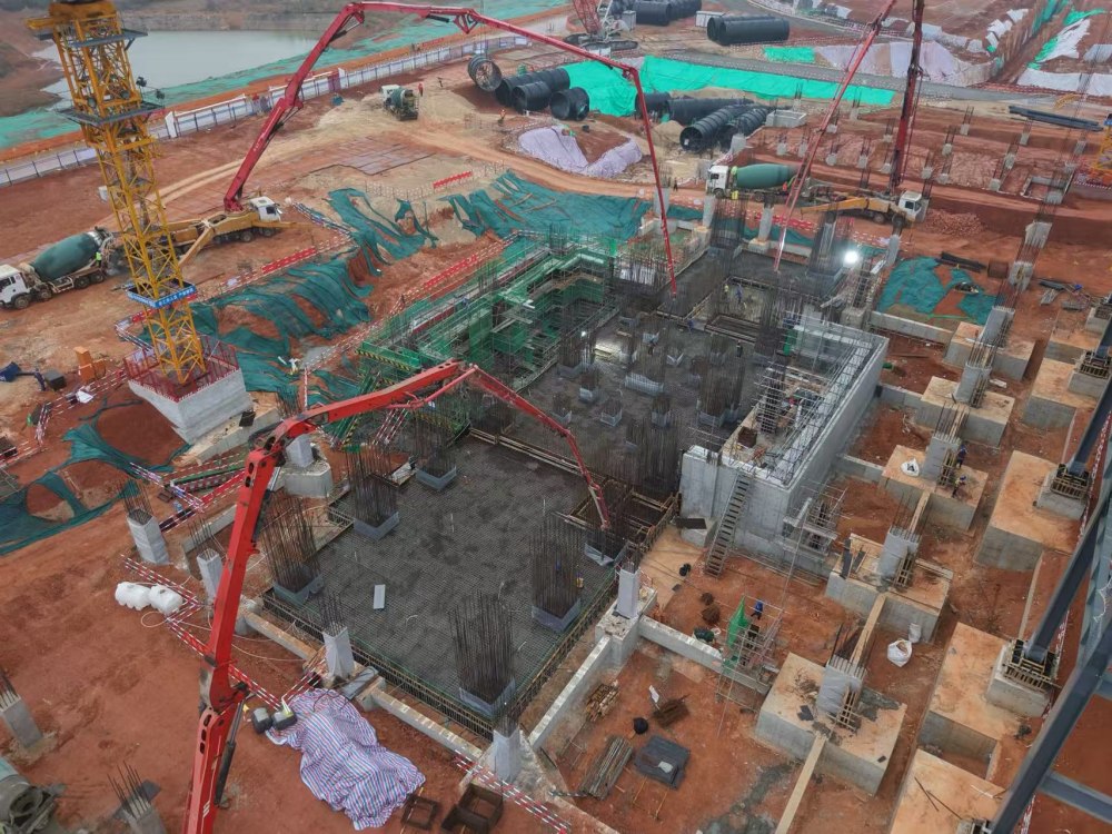 陜煤建設(shè)天工公司：陜煤汨羅電廠2×100萬千瓦燃煤發(fā)電工程1號汽機房汽機基座底板混凝土澆筑圓滿完成