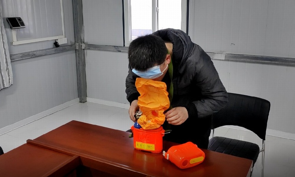 安全為基  扣緊“第一?？圩印?></div>
                                <div   id=