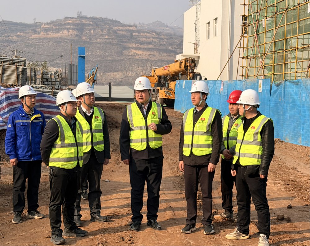 陜西省煤層氣公司黨委委員、紀(jì)委書記董巨國(guó)一行深入天工公司基層項(xiàng)目檢查指導(dǎo)