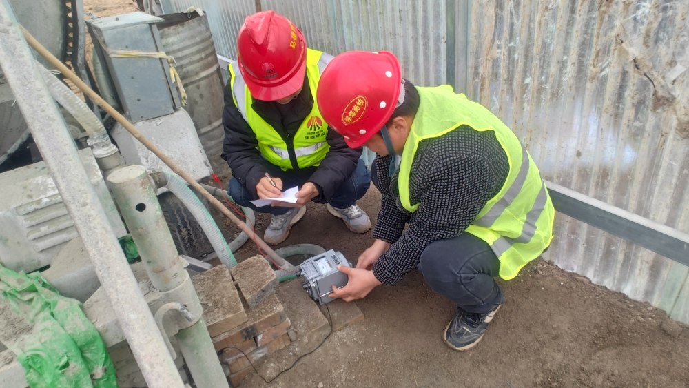 陜煤建設(shè)路橋分公司彬長項目部開展春季電氣預(yù)防性試驗，筑牢安全防線