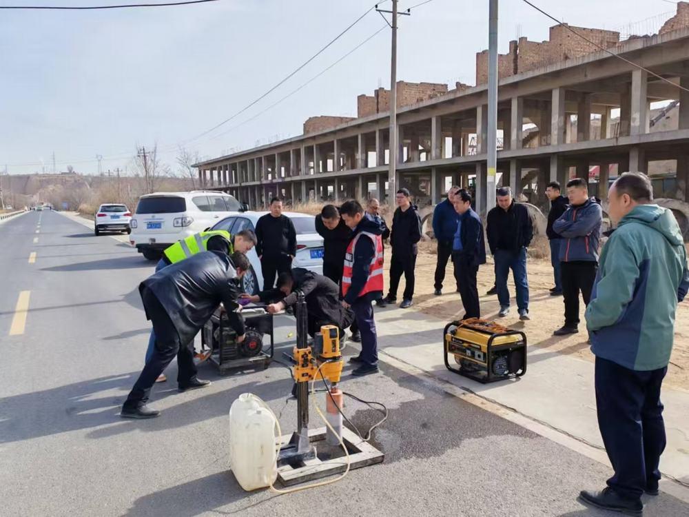 陜煤建設榆林公司承建的榆神熱電至南七路供熱管網工程N2標段順利通過竣工驗收