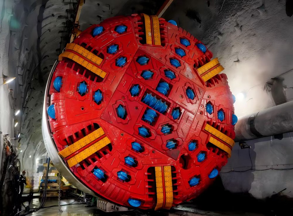 陜煤建設煤礦運營服務分公司：10.5米！TBM施工進尺再創(chuàng)新紀錄！